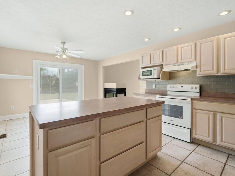 2091 Waterfall Lane, Vandalia, OH 45377 Photo 24