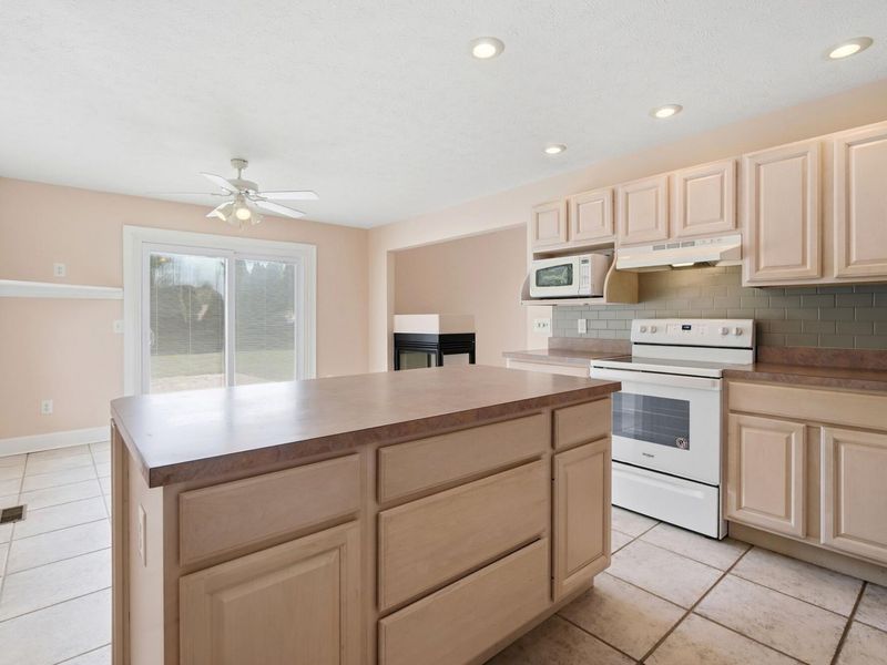 2091 Waterfall Lane, Vandalia, OH 45377 Photo 24