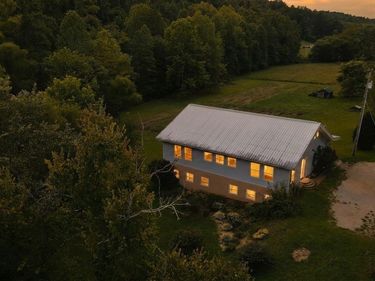 89 Gum Branch, Hitchins, KY 41146