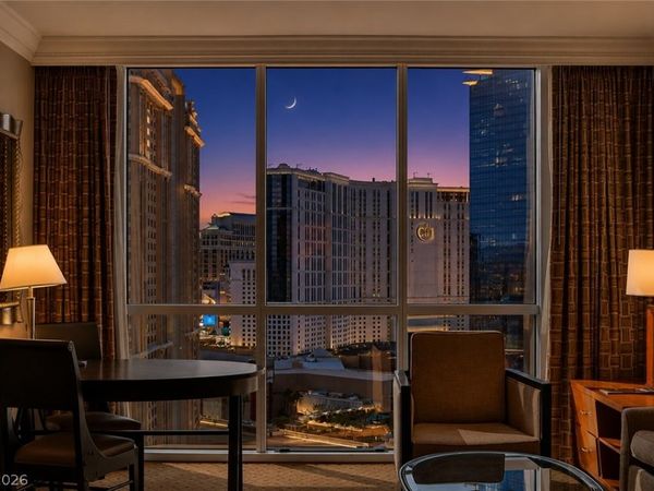 145 E HARMON Avenue , Unit 1411, Las Vegas, NV 89109