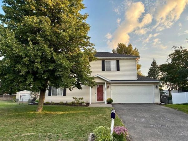 1283 Creekside Drive , Waconia, MN 55387