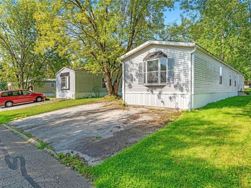 6544 Ricky Lane, Ravenna, OH 44266 Photo 2