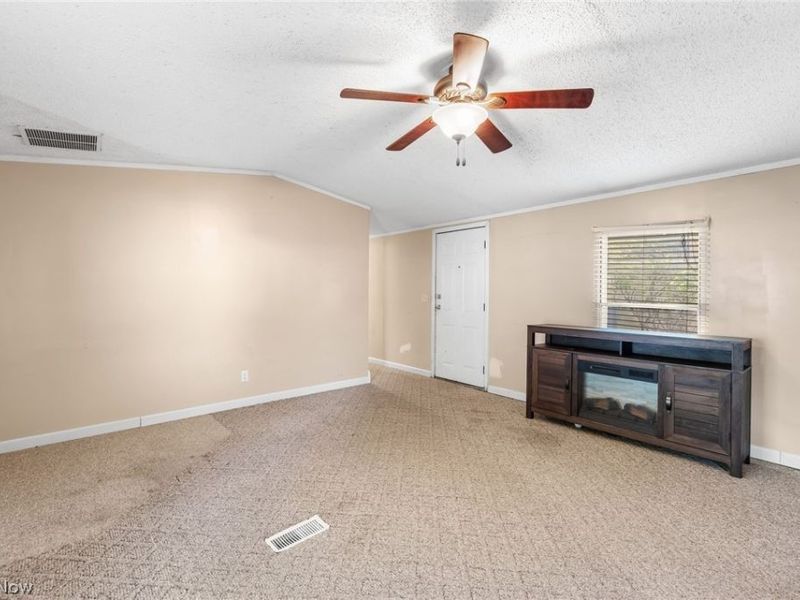 6544 Ricky Lane, Ravenna, OH 44266 Photo 3