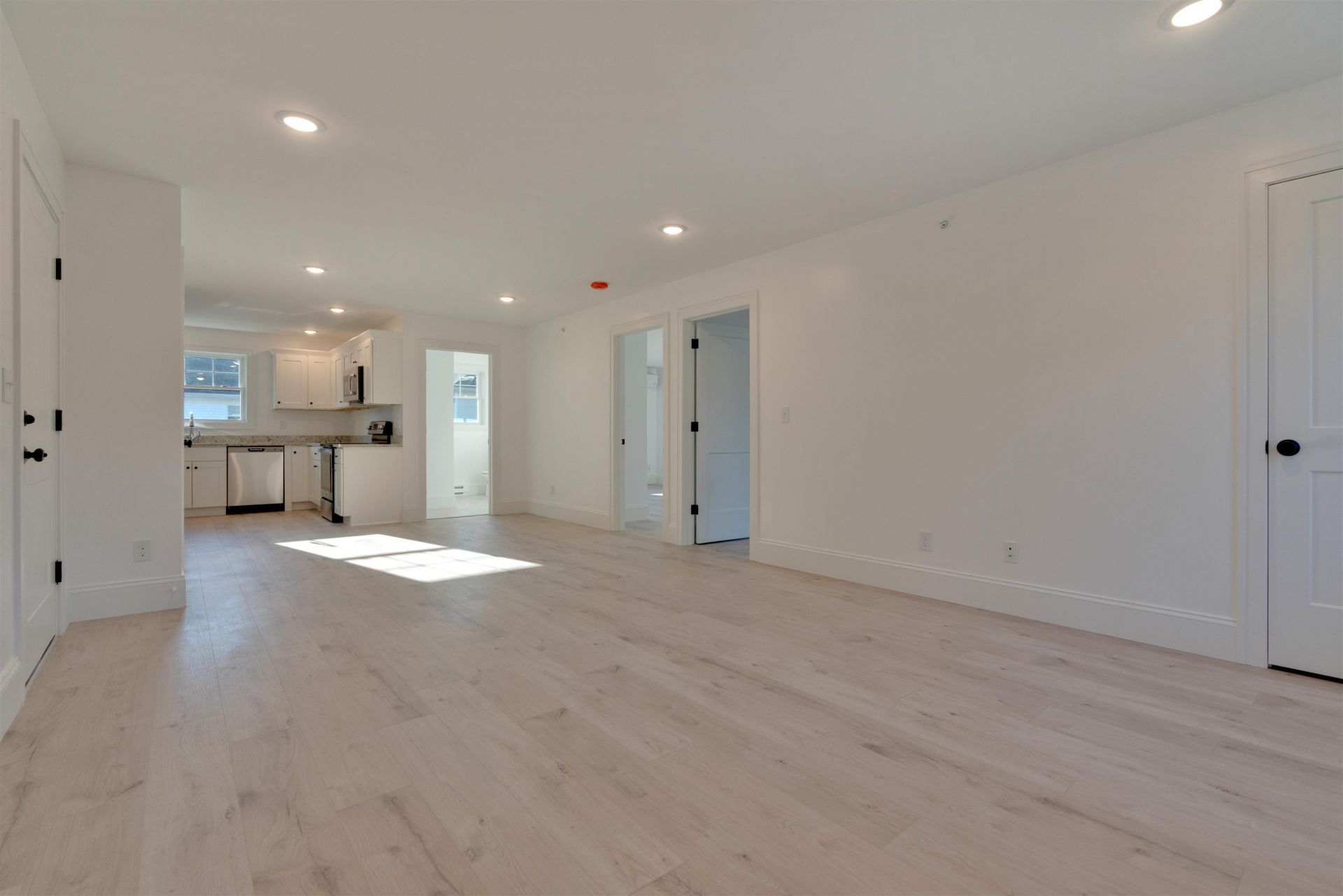 8 Cape Coral Way, Unit A, Rochester, NH 03867 Main Photo