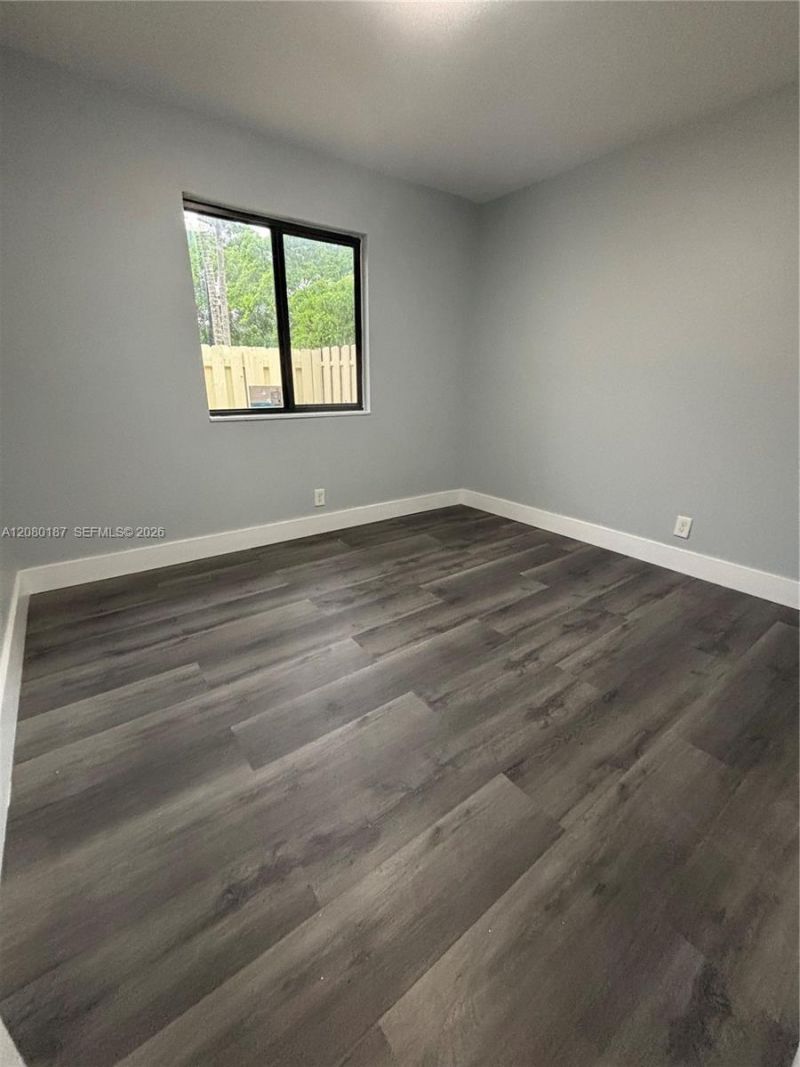 453 NE 210th Ter , Miami, FL 33179 Photo