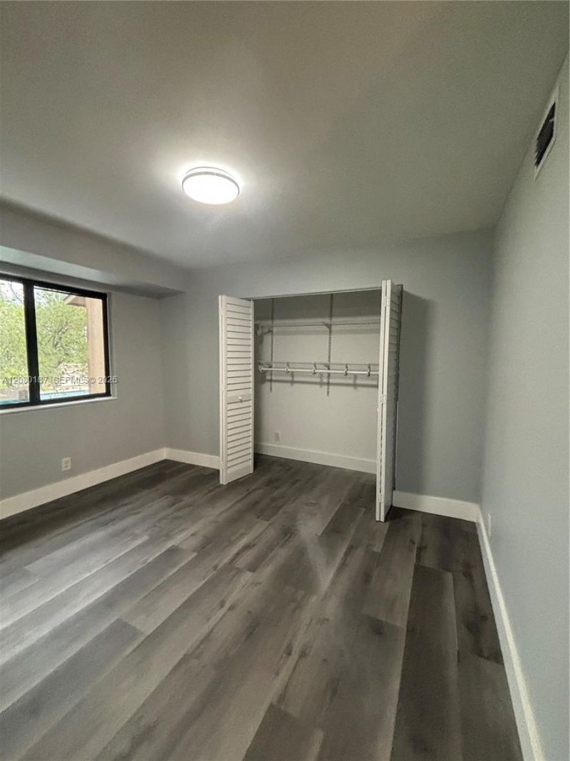 453 NE 210th Ter , Miami, FL 33179 Photo