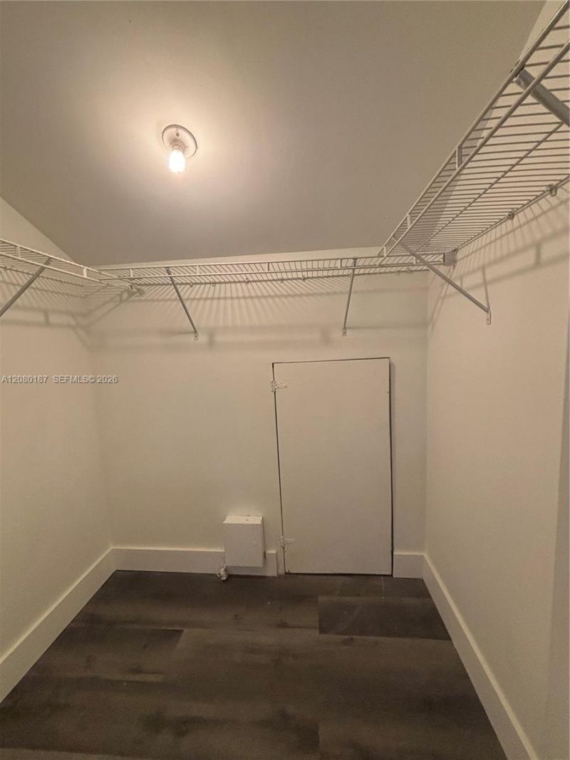 453 NE 210th Ter , Miami, FL 33179 Photo