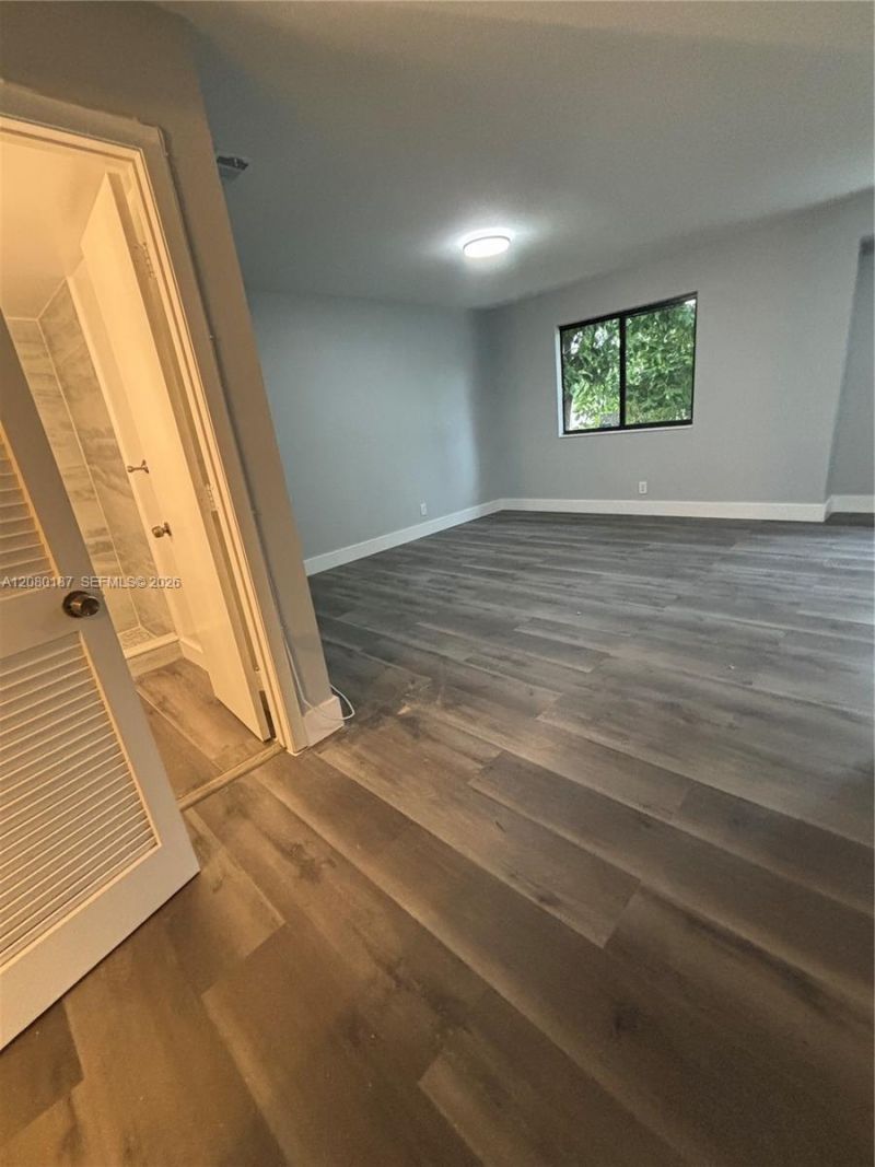453 NE 210th Ter , Miami, FL 33179 Photo