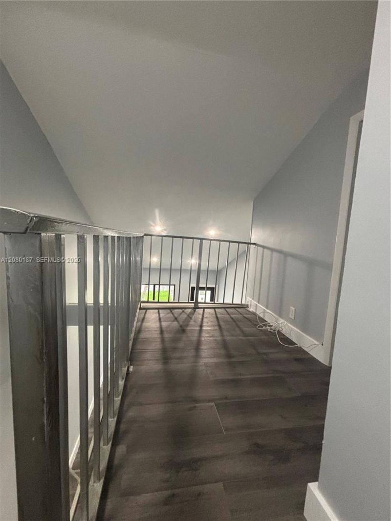 453 NE 210th Ter , Miami, FL 33179 Photo