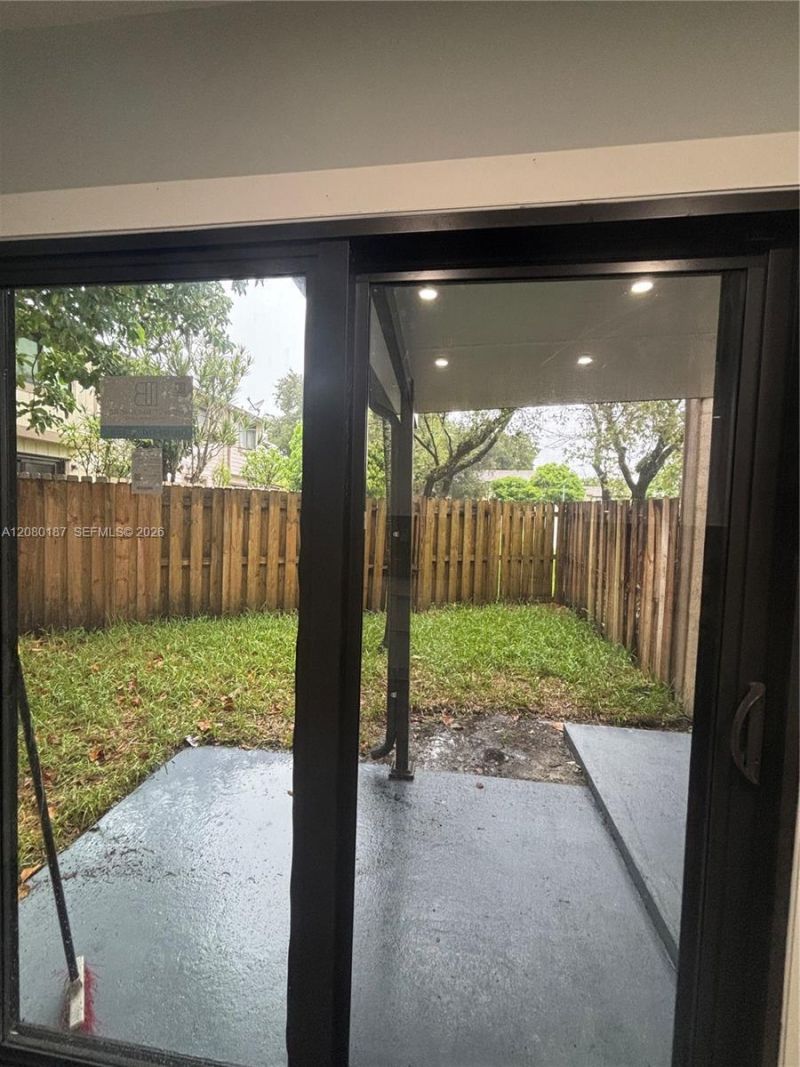 453 NE 210th Ter , Miami, FL 33179 Photo