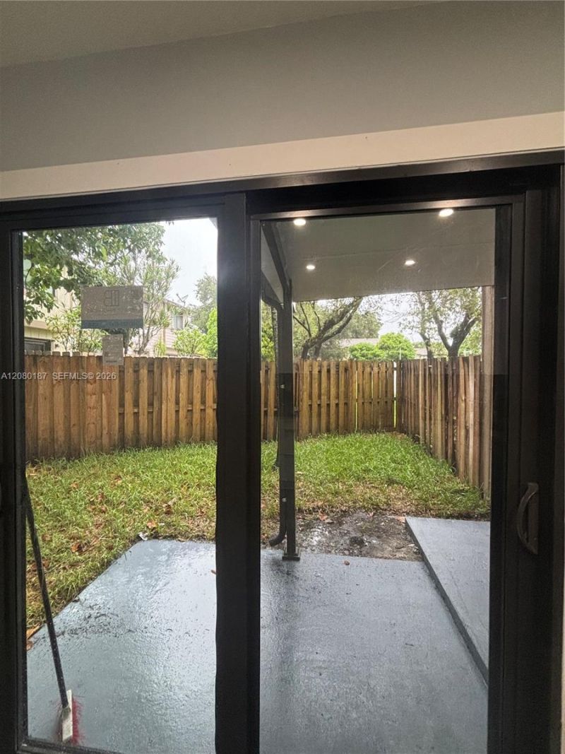 453 NE 210th Ter , Miami, FL 33179 Photo