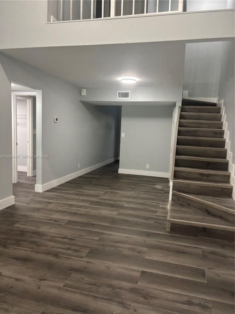 453 NE 210th Ter , Miami, FL 33179 Photo