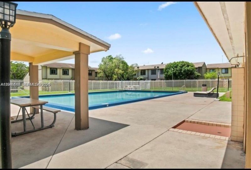 453 NE 210th Ter , Miami, FL 33179 Photo