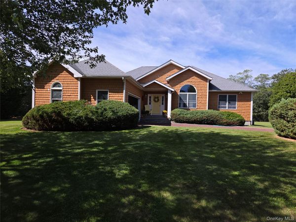280 Marina Lane, East Marion, NY 11939