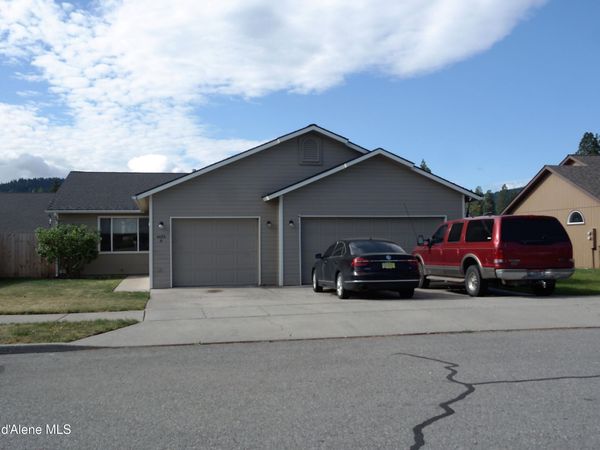 4072 E 2nd AVE, Post Falls, ID 83854