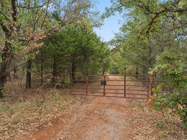 11009 E Bentwood Road, Norman, OK 73026
