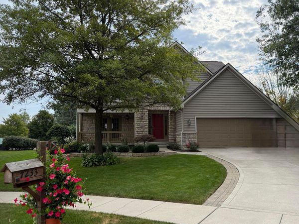 7233 Redwood Valley Court, Lewis Center, OH 43035