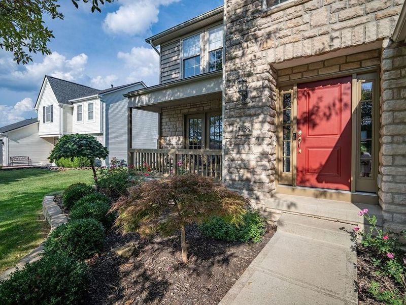 7233 Redwood Valley Court, Lewis Center, OH 43035 Photo 2