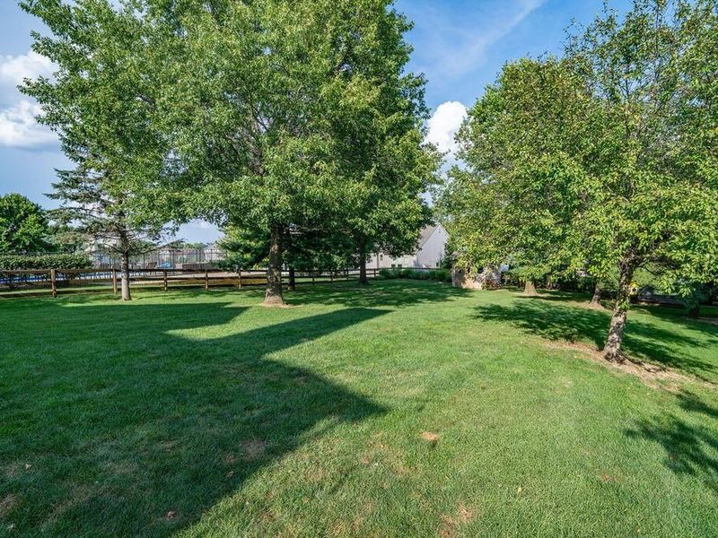 7233 Redwood Valley Court, Lewis Center, OH 43035 Photo 45
