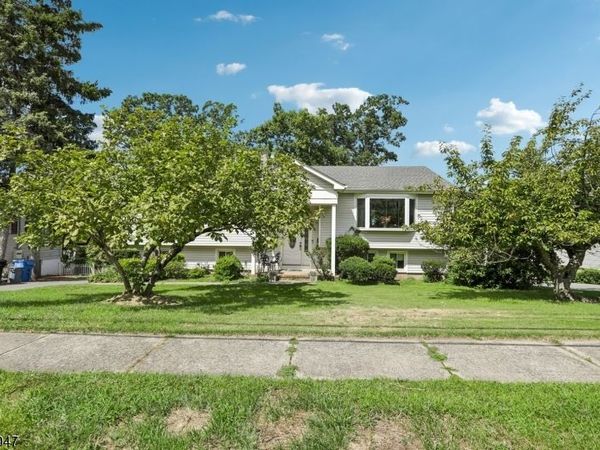 347 Alan Dr, Paramus, NJ 07652