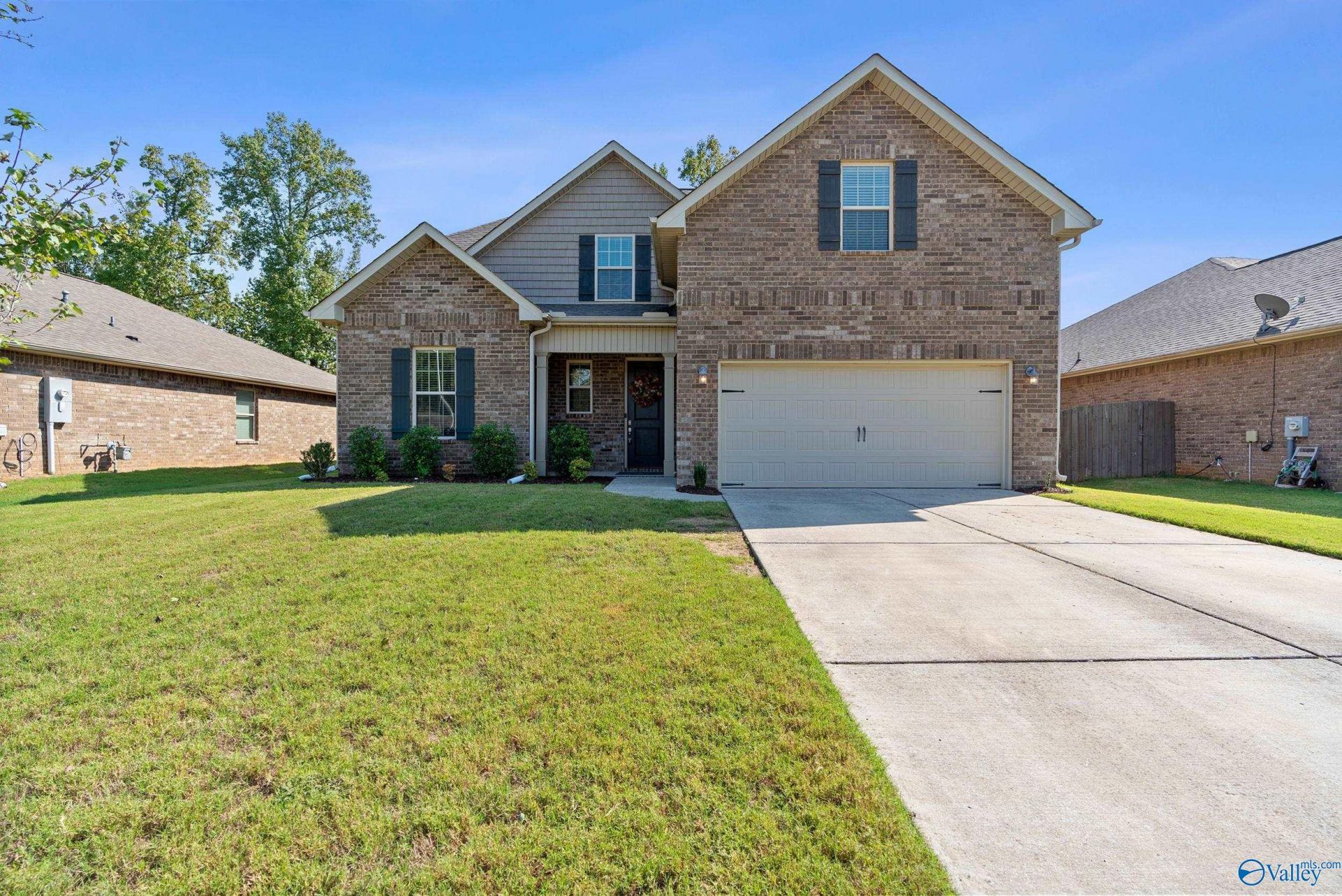 132 Summer Pointe Lane Nw, Madison, AL 35757 Main Photo