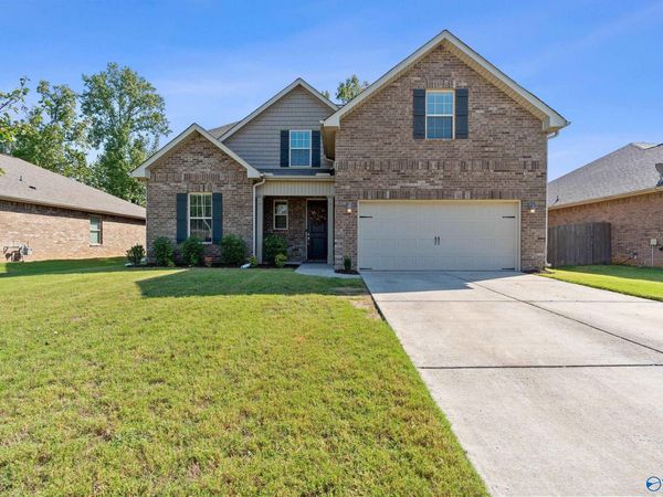 132 Summer Pointe Lane NW, Madison, AL 35757