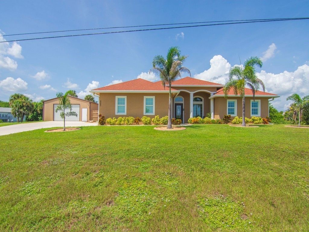 5327 N Old Dixie Highway, Fort Pierce, FL 34946 Photo