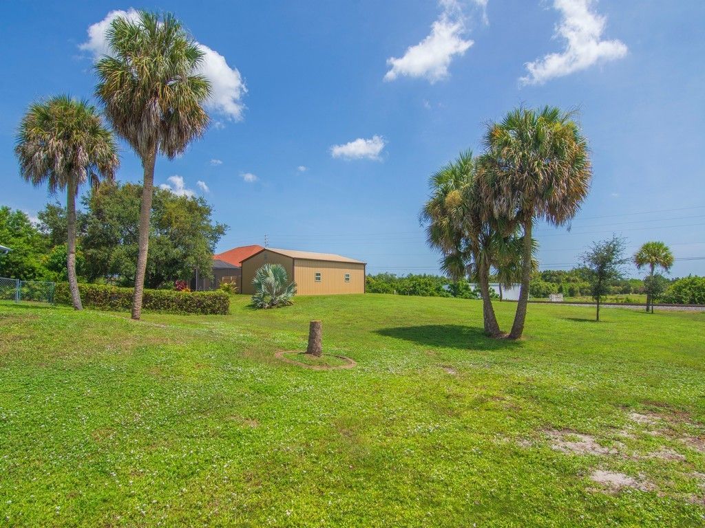 5327 N Old Dixie Highway, Fort Pierce, FL 34946 Photo