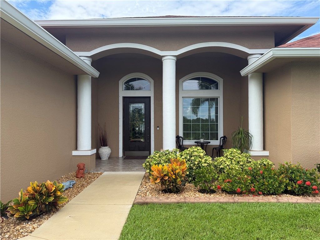 5327 N Old Dixie Highway, Fort Pierce, FL 34946 Photo