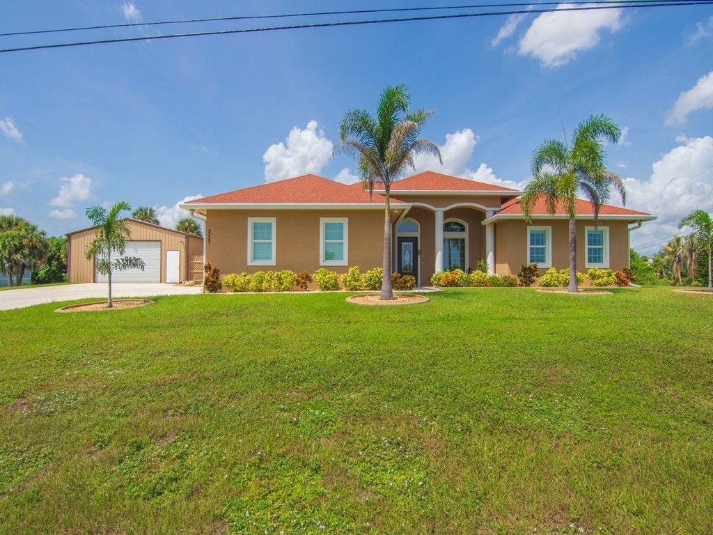 5327 N Old Dixie Highway, Fort Pierce, FL 34946 Photo