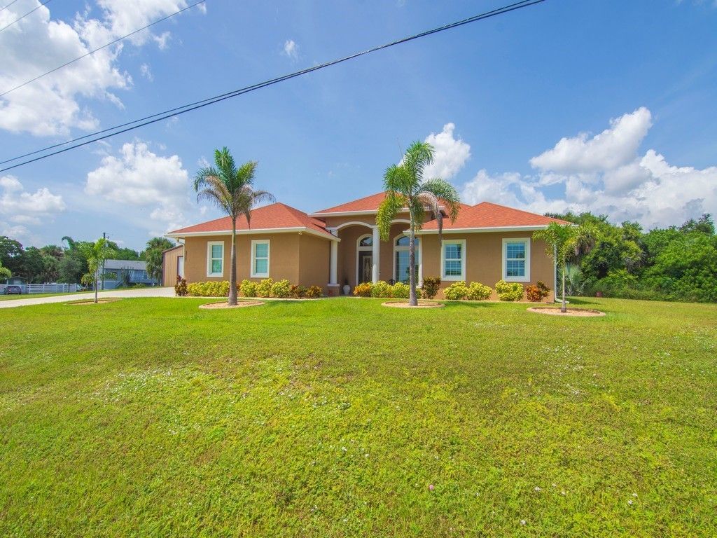 5327 N Old Dixie Highway, Fort Pierce, FL 34946 Photo