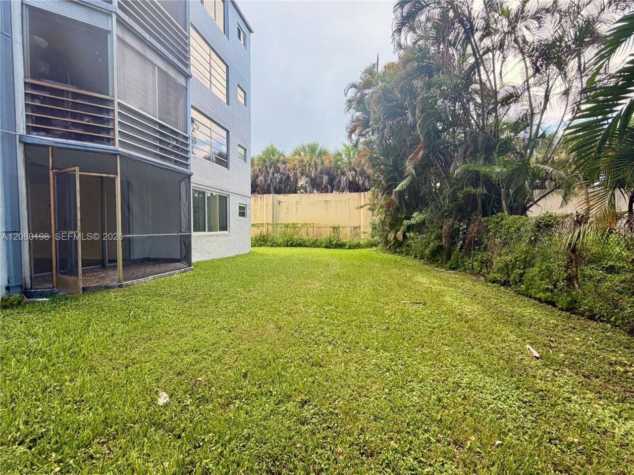 1101 NE 191st St, Unit H101, Miami, FL 33179 Photo