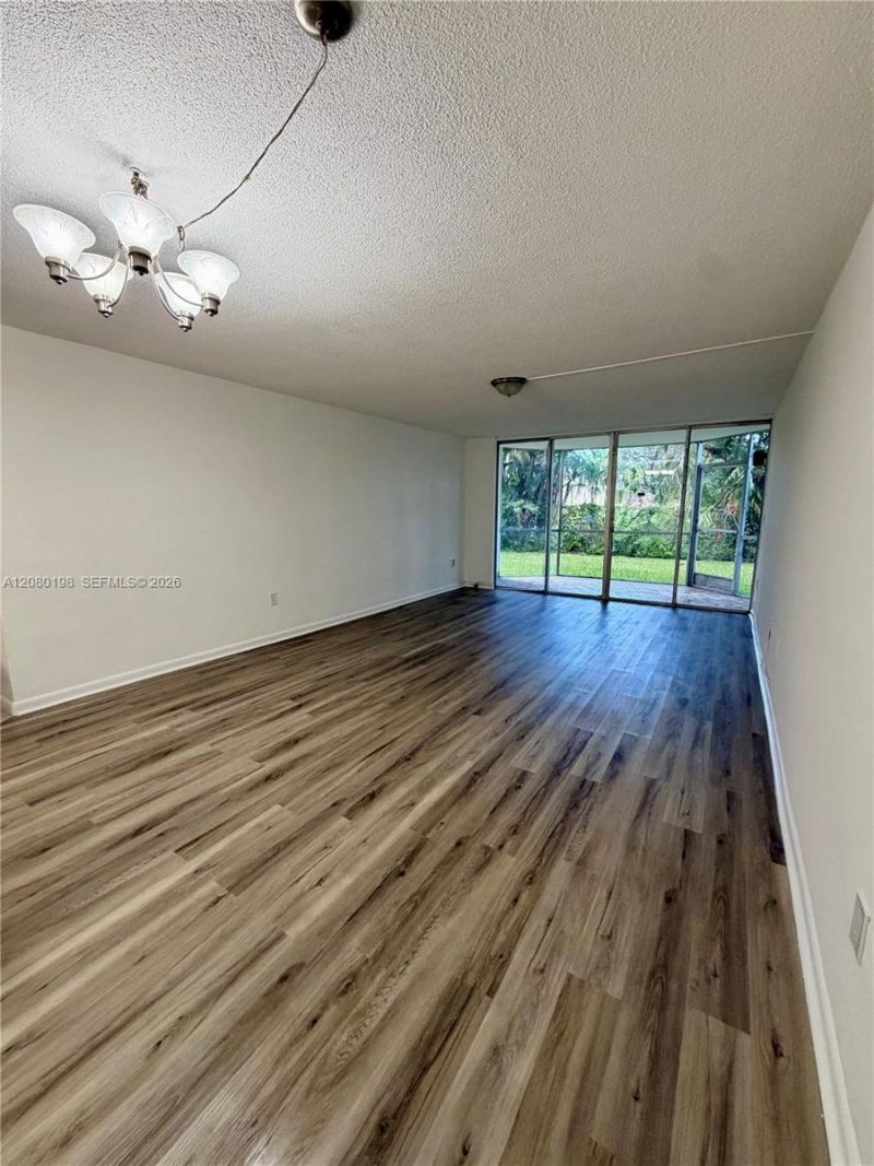 1101 NE 191st St, Unit H101, Miami, FL 33179 Photo