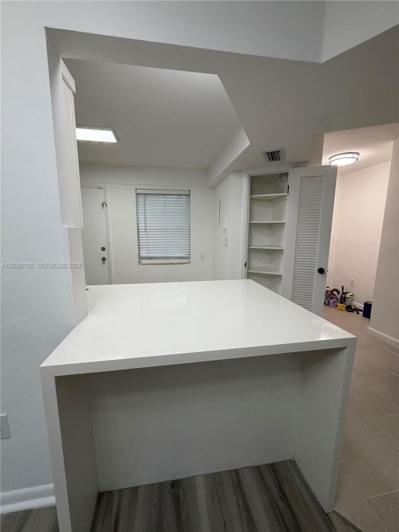 1101 NE 191st St, Unit H101, Miami, FL 33179 Photo