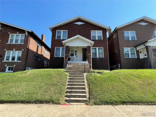 4977 Quincy Street , St Louis, MO 63109