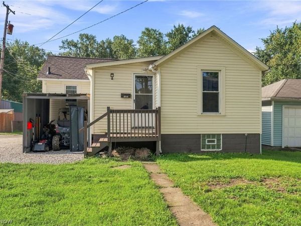 376 E 1/2 Ohio Avenue , Sebring, OH 44672