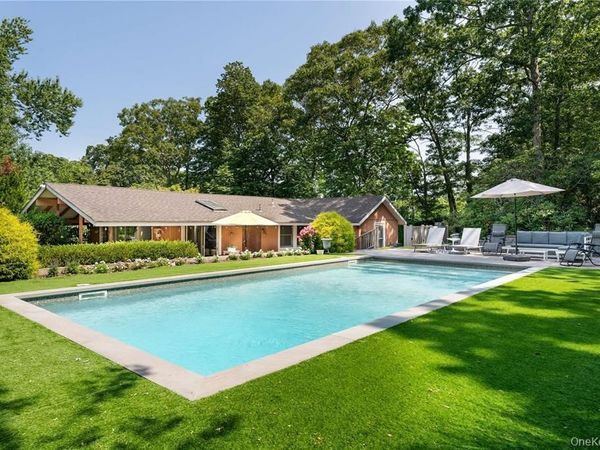 102 Fanning Avenue , Hampton Bays, NY 11946