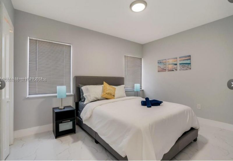1526 NE 110th St, Unit A, Miami, FL 33161 Photo