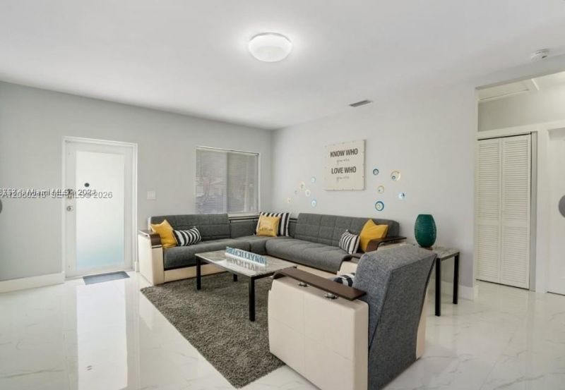 1526 NE 110th St, Unit A, Miami, FL 33161 Photo