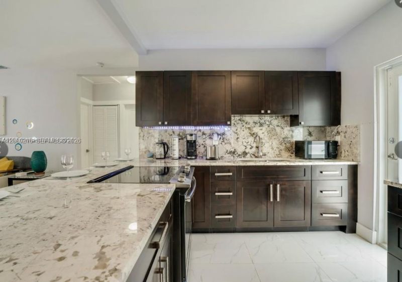 1526 NE 110th St, Unit A, Miami, FL 33161 Photo