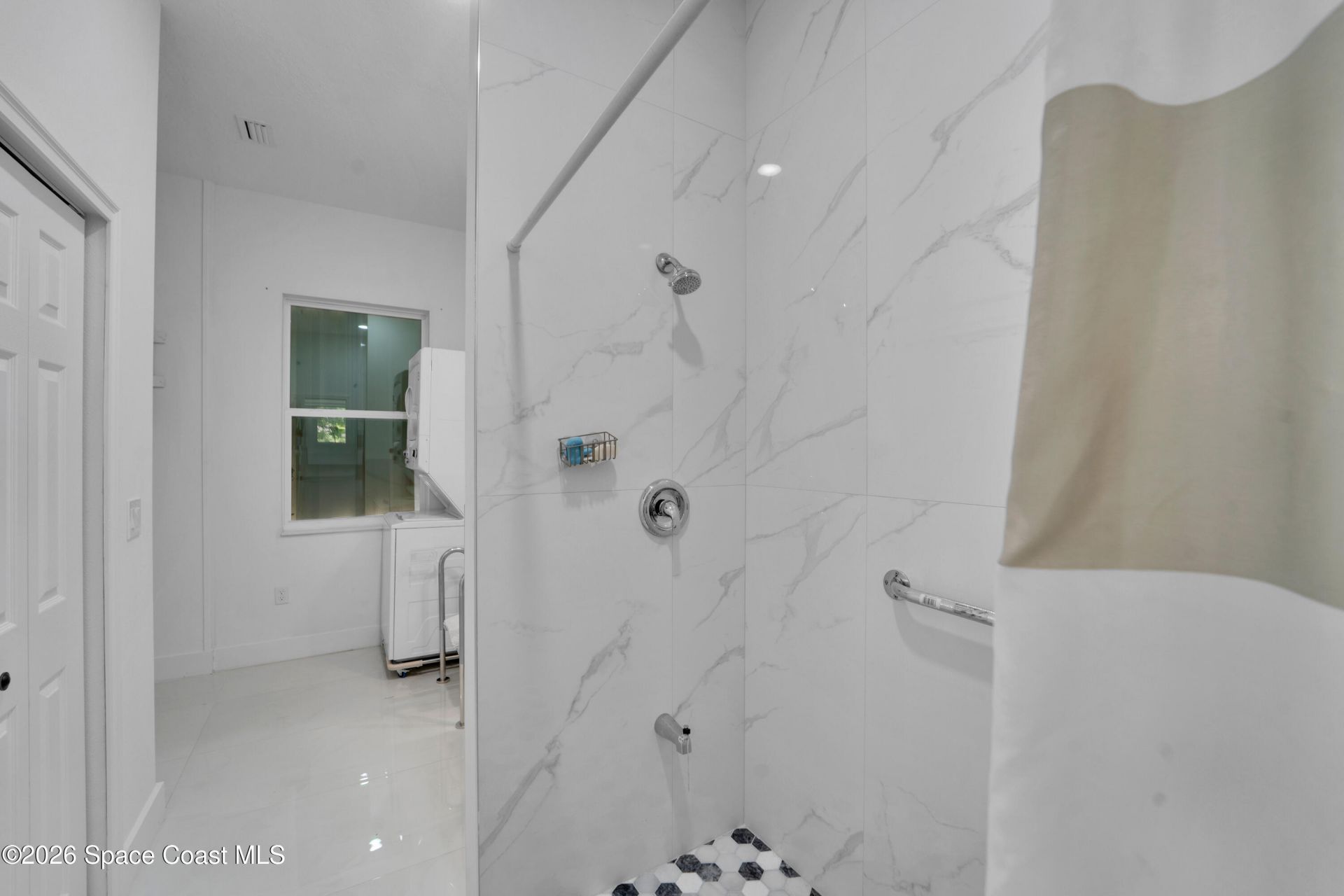 8710 Lake Ridge Drive, Grant-valkaria, FL 32909 Photo