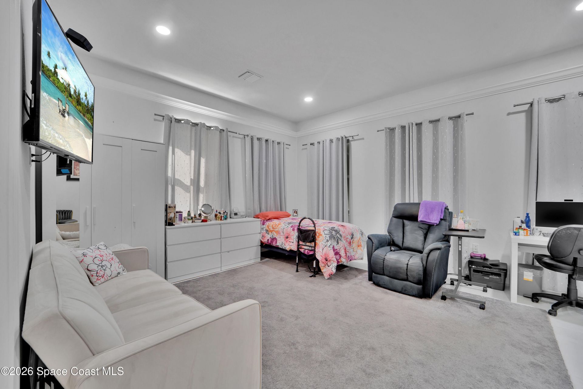 8710 Lake Ridge Drive, Grant-valkaria, FL 32909 Photo