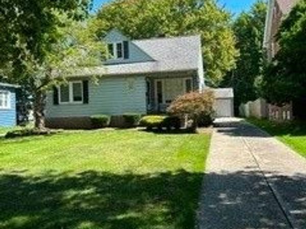 891 Roland Road , Highland Heights, OH 44124