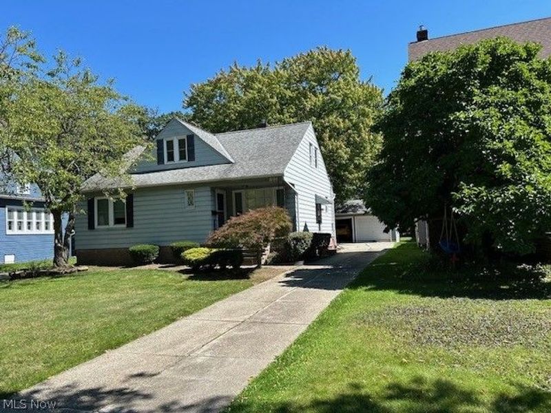 891 Roland Road, Lyndhurst, OH 44124 Photo 1