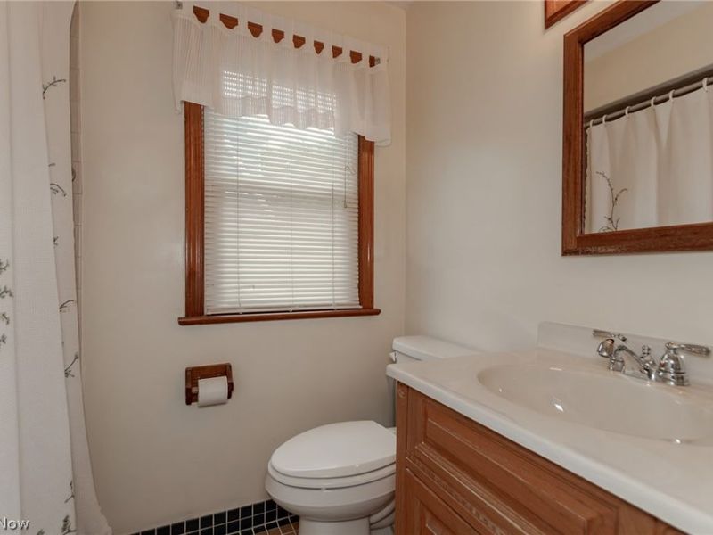 891 Roland Road, Lyndhurst, OH 44124 Photo 10