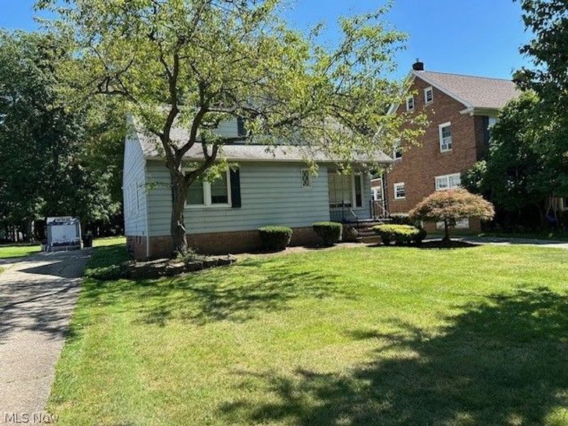 891 Roland Road, Lyndhurst, OH 44124 Photo 2