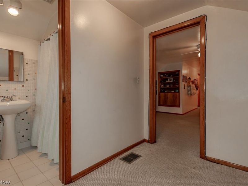 891 Roland Road, Lyndhurst, OH 44124 Photo 28