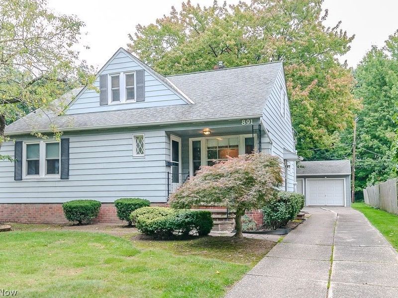 891 Roland Road, Lyndhurst, OH 44124 Photo 3