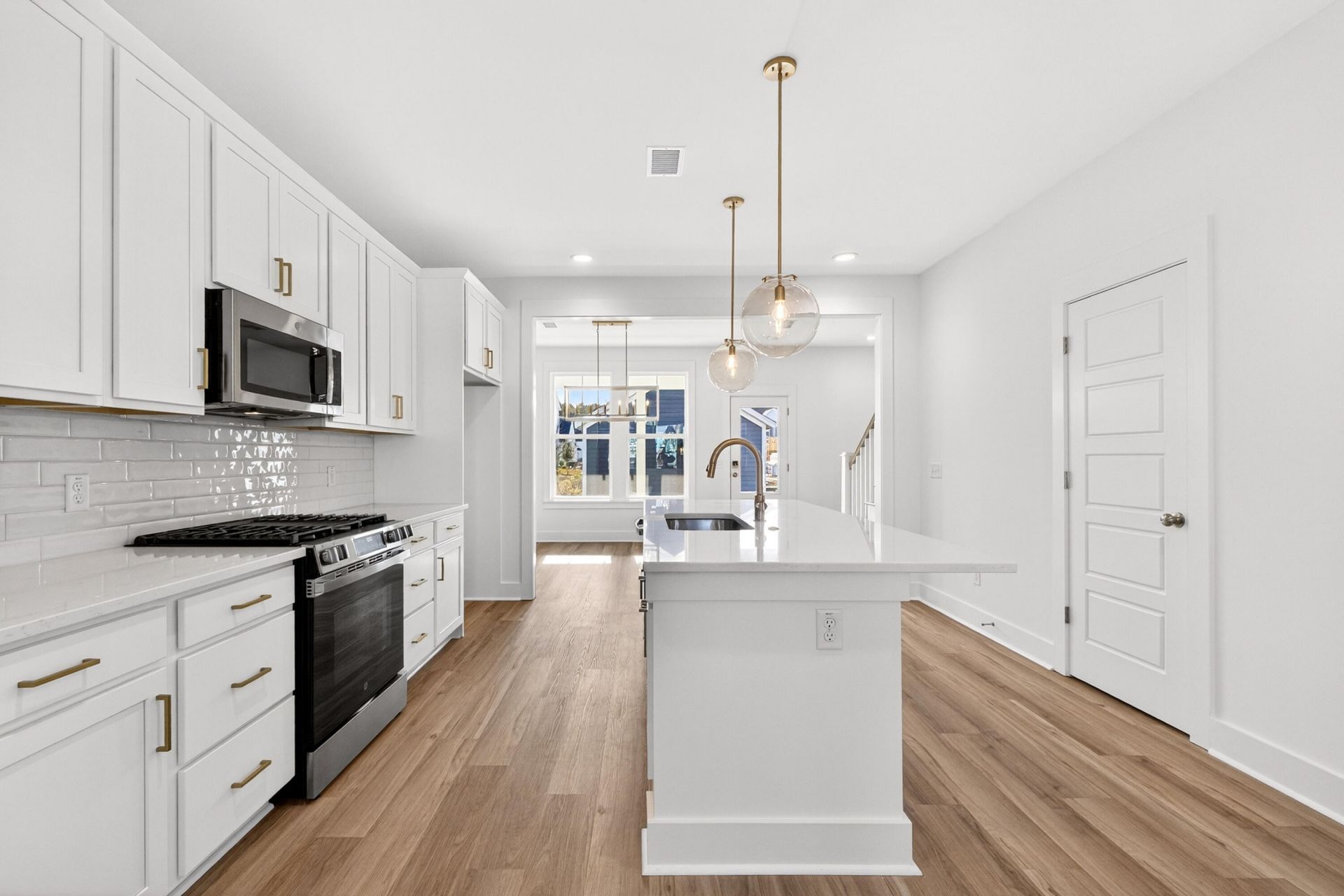 743 Blueway Avenue Photo 20