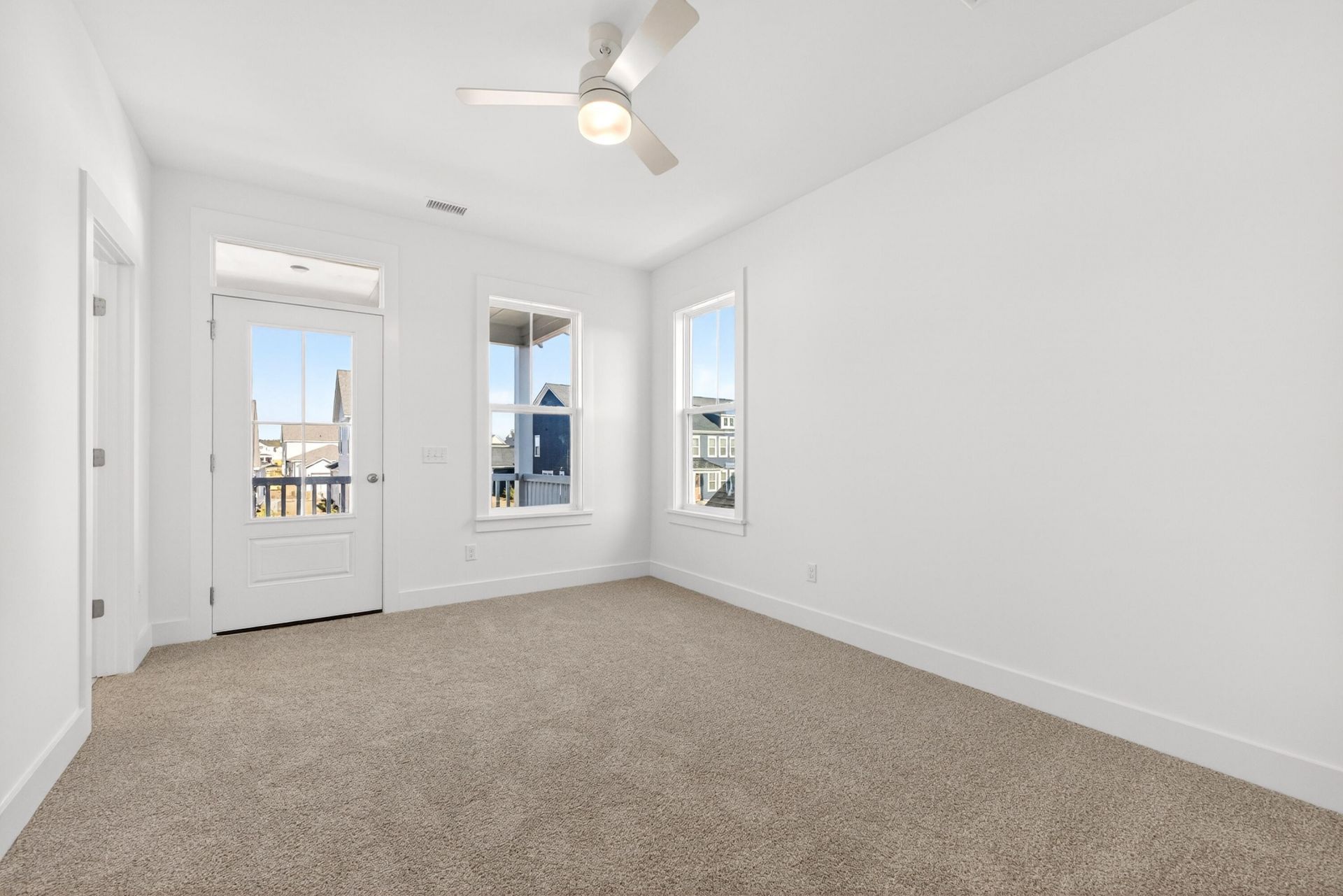 743 Blueway Avenue Photo 25
